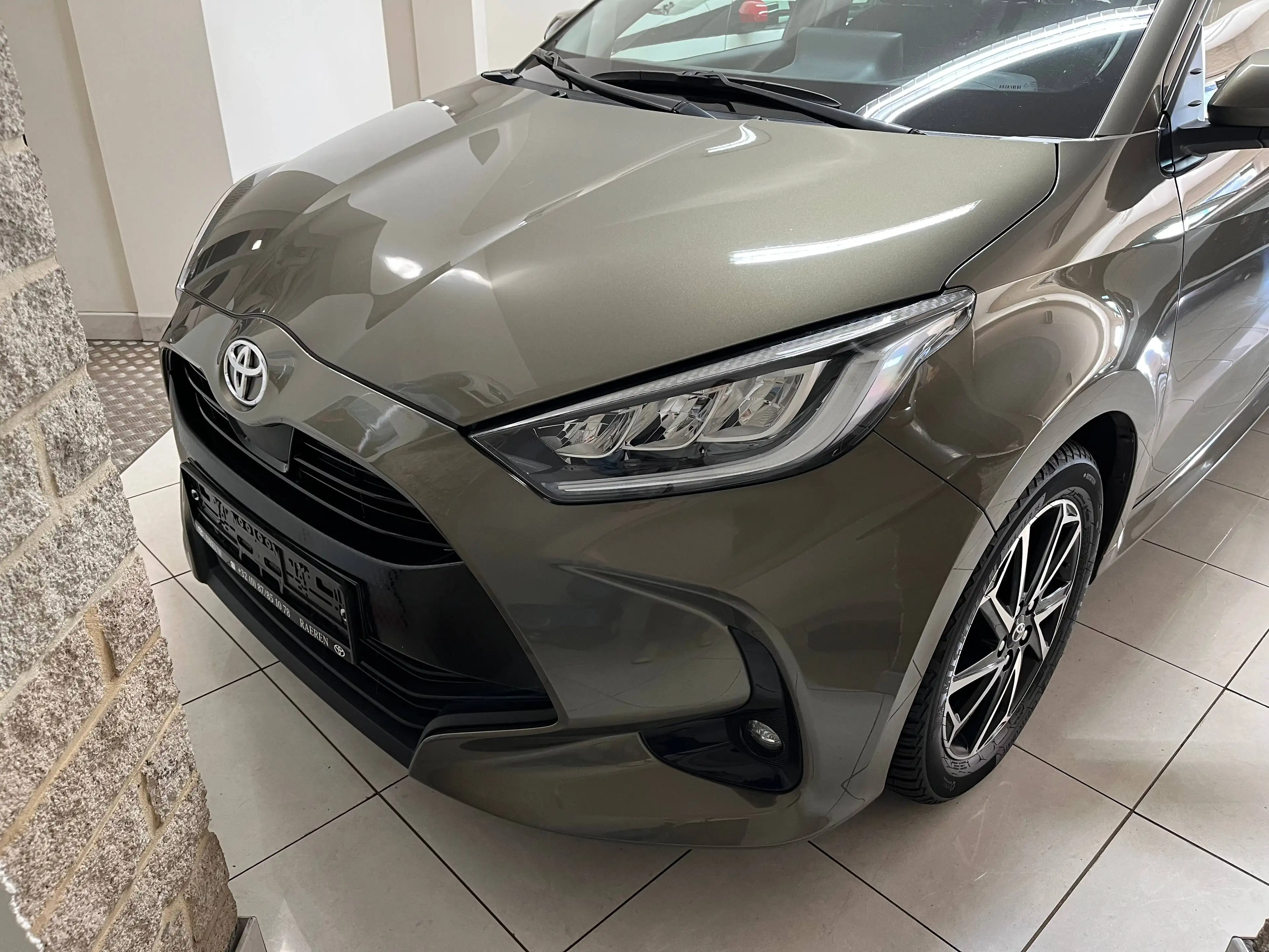 Toyota Yaris Yaris 1.5i Dual VVT-i Dynamic — photo 4