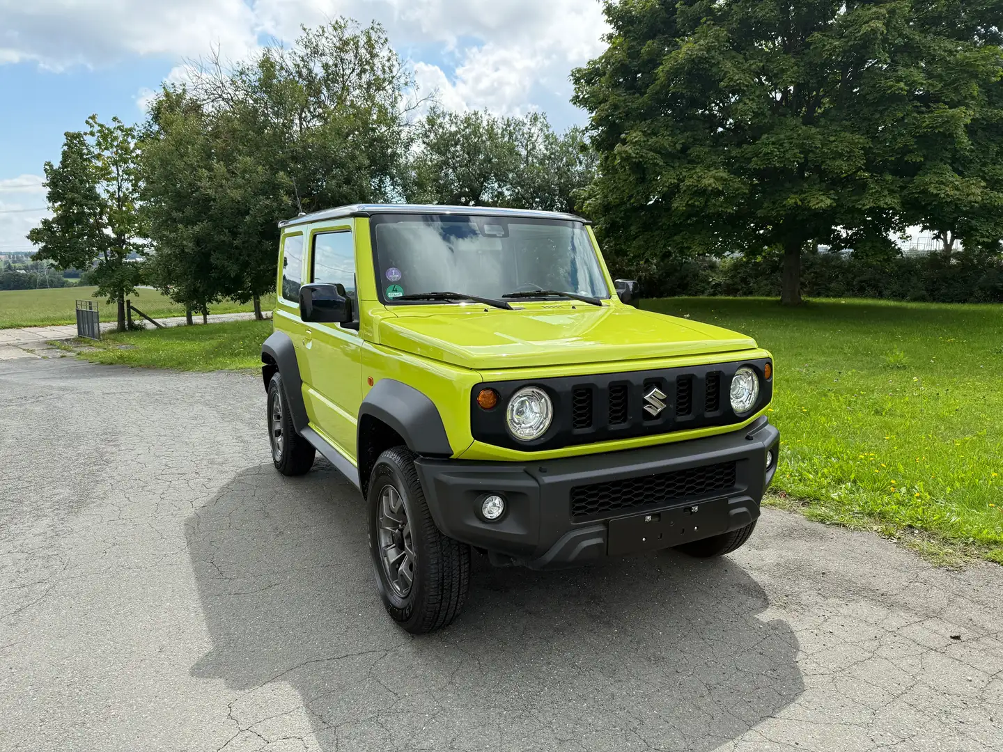 Suzuki Jimny 1.5 ALLGRIP Comfort+ Standheizung GJ 4x4 AHK LED Grün - 1
