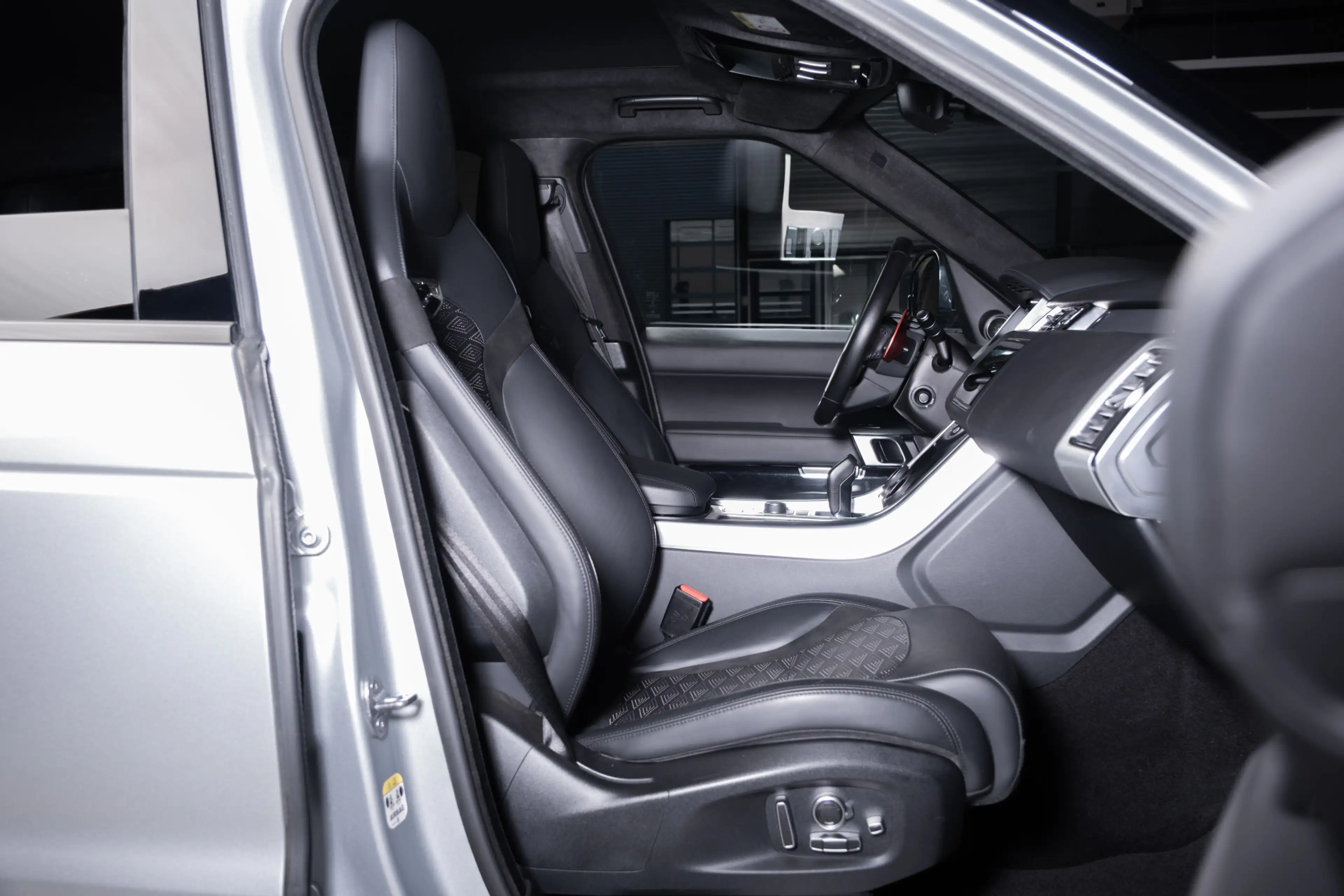 Land Rover Range Rover Sport 5.0 V8 SC SVR | 575PK | Head Up | Stoelventilatie — photo 4