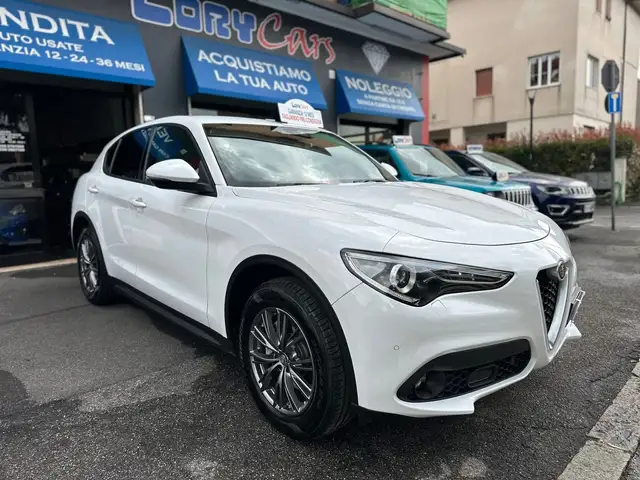 Alfa Romeo Stelvio Stelvio 2018 2.2 t Executive Q4 210cv auto