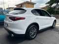 Alfa Romeo Stelvio Stelvio 2018 2.2 t Executive Q4 210cv auto - thumbnail 3