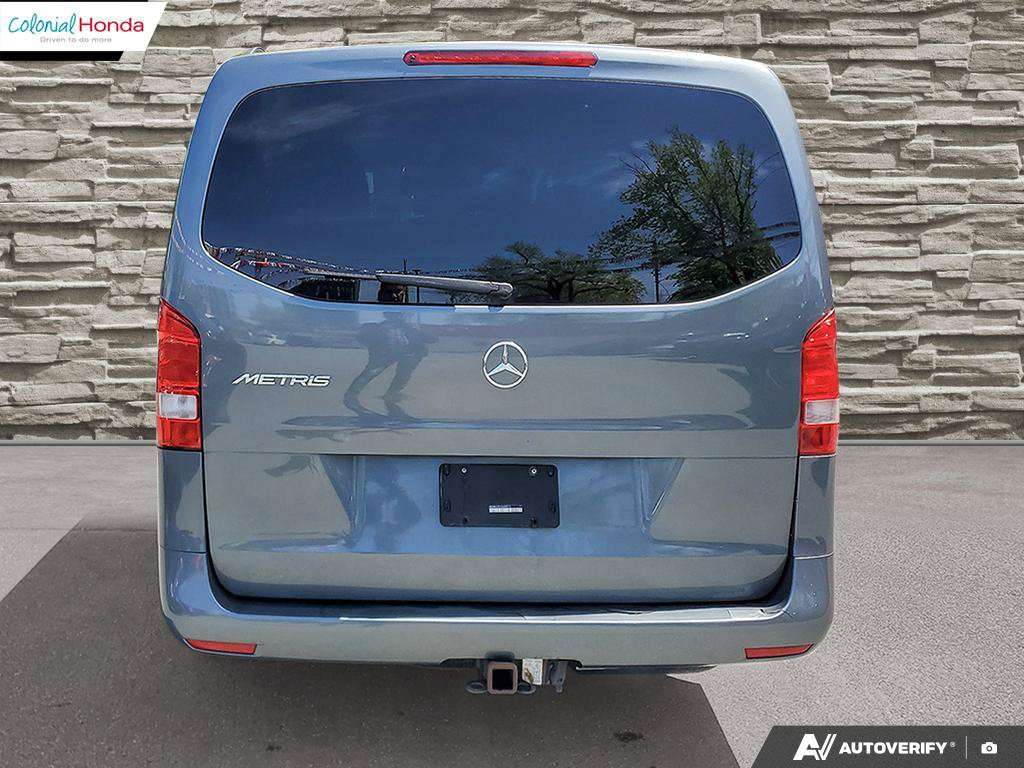 2018 Mercedes-Benz Metris Passenger Van