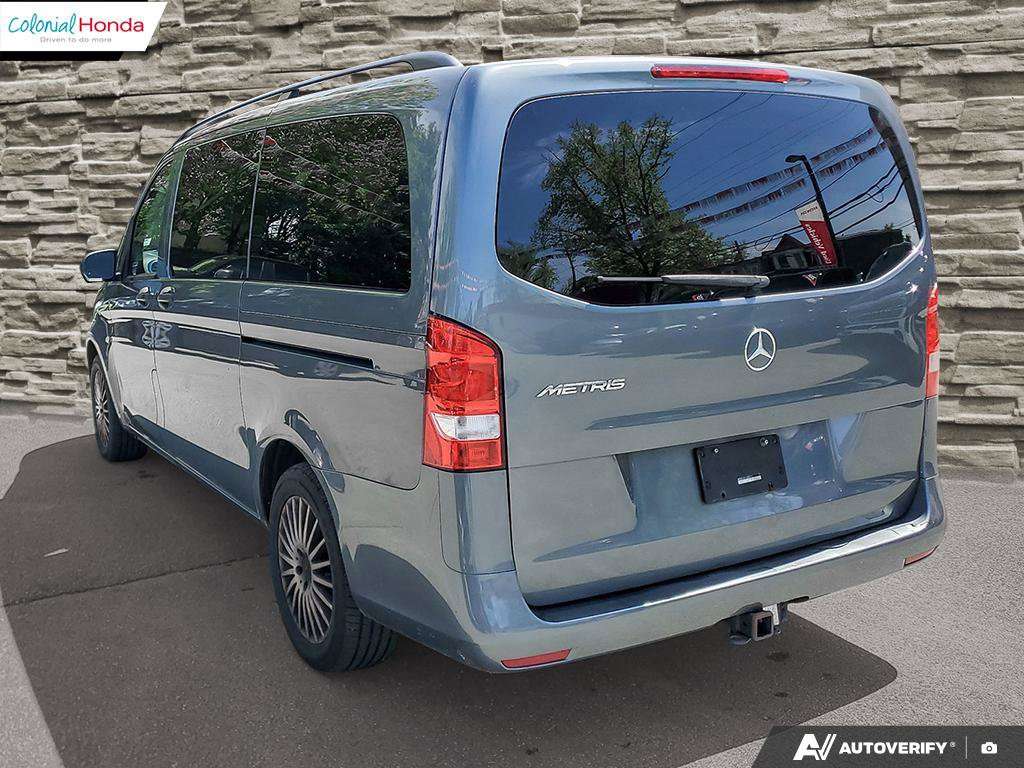 2018 Mercedes-Benz Metris Passenger Van