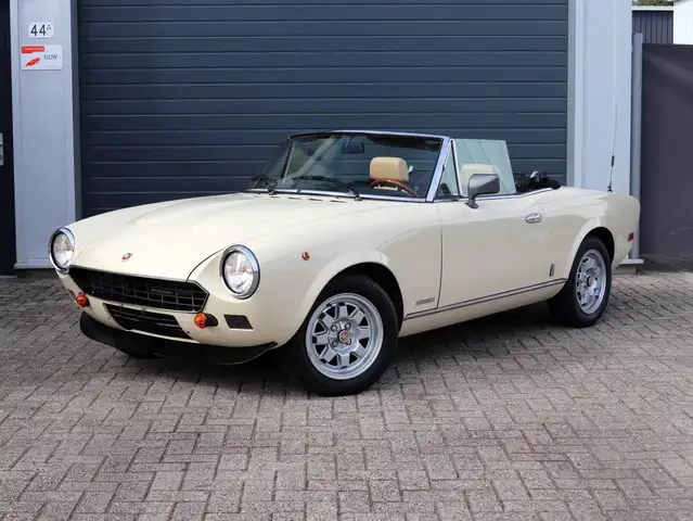 Fiat 124 Spider 124 Spider 2.0 - Nette staat - Historie!