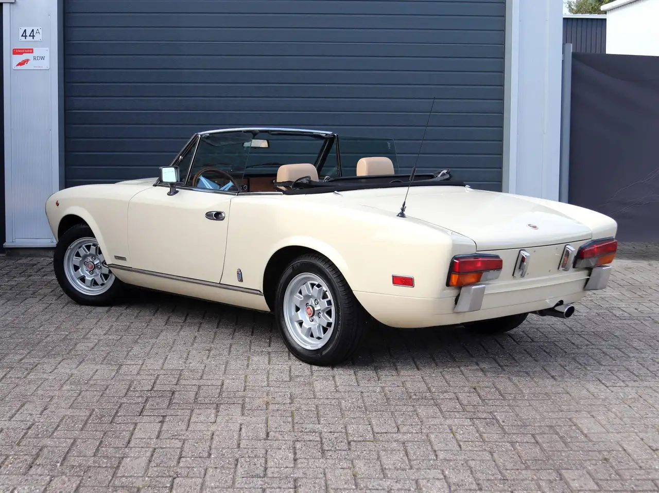 Fiat 124 Spider 2.0 - Nette staat - Historie!, foto 4
