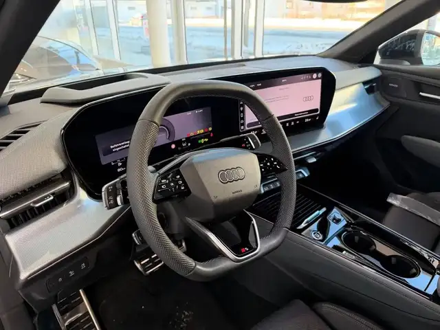 Audi Q3 view 6
