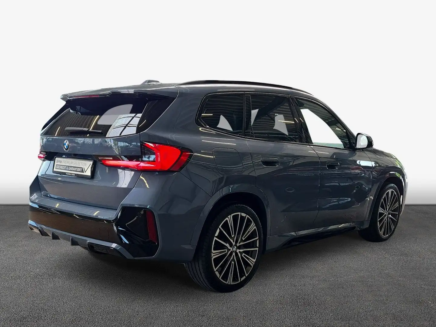 BMW X1 xDrive23i M-Sport Head-Up DAB LED AHK Lenkradhz. u Grijs - 2