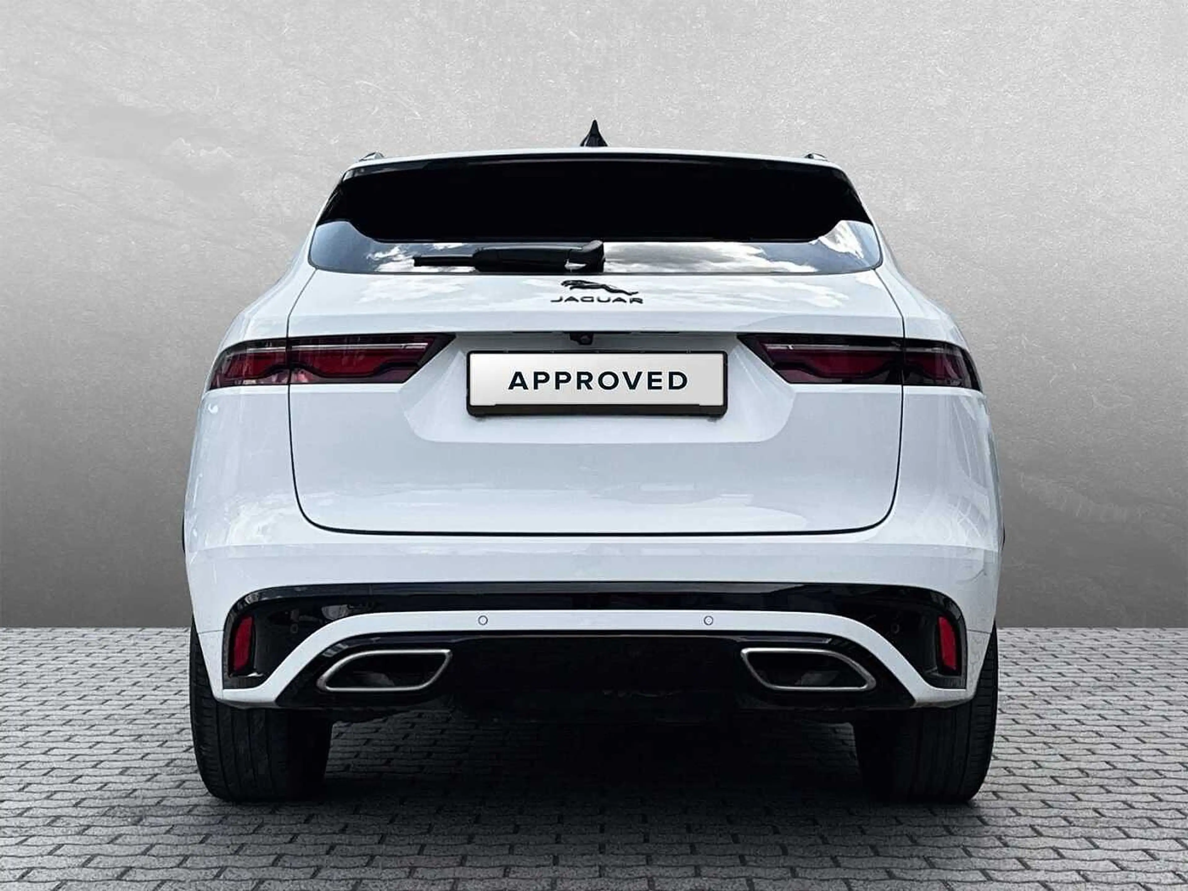 Jaguar F-Pace Diesel D300 AWD R-Dynamic SE — photo 7