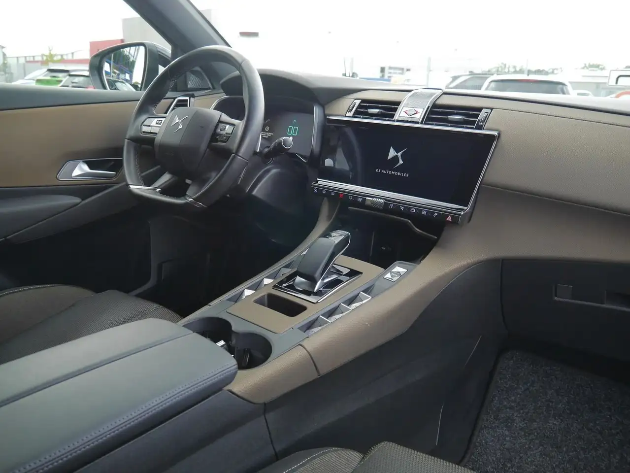 DS Automobiles DS 7 Crossback 2022 — фото 12