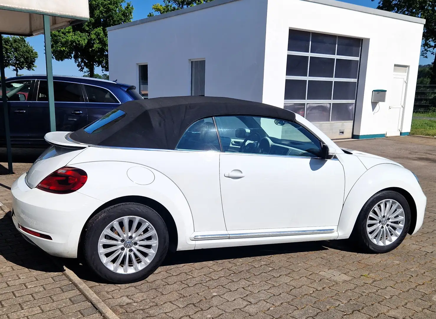 Volkswagen Beetle Beetle Cabrio 2.0 TSI Autom. Kamera, Freisprech Weiß - 2