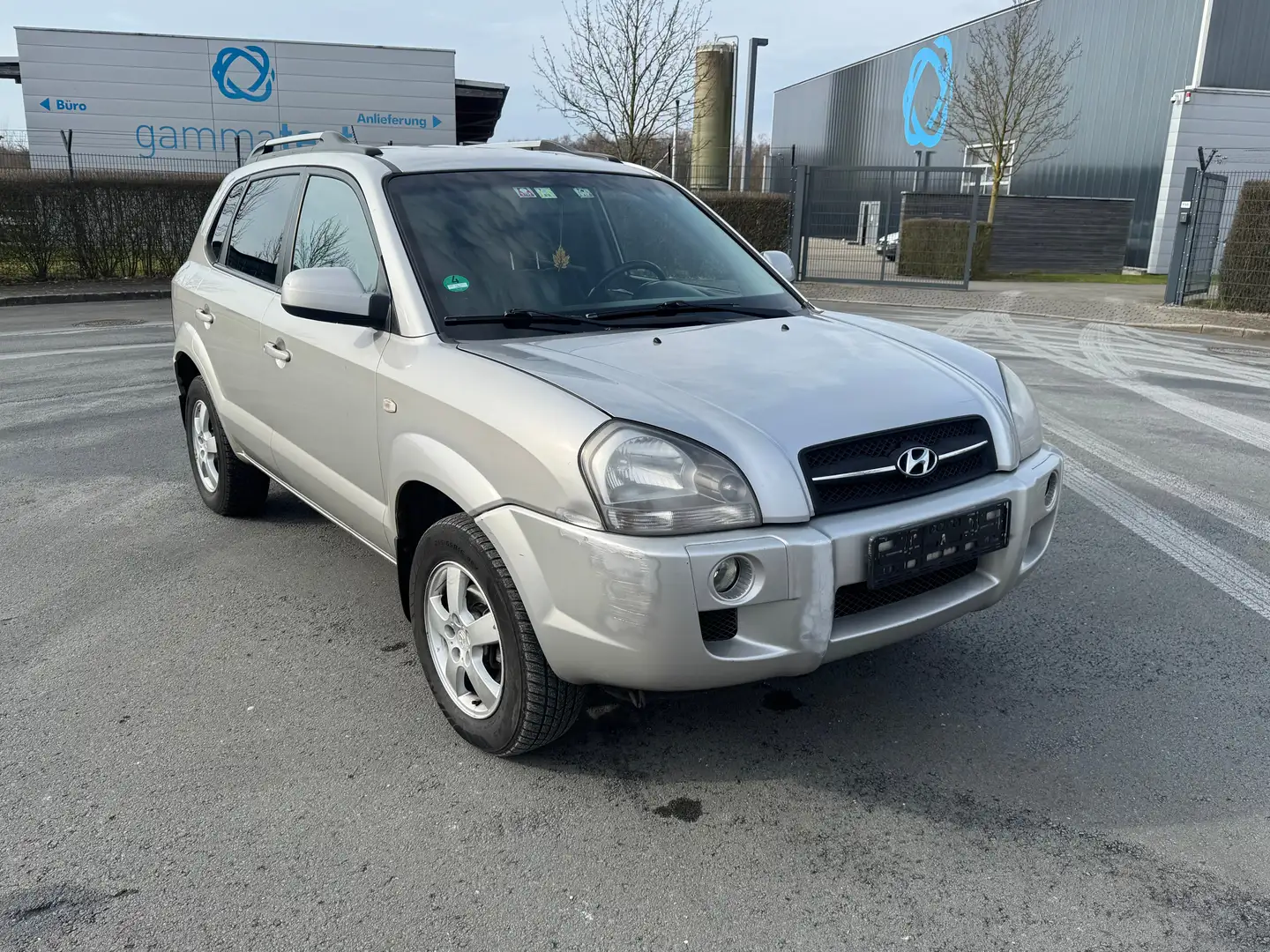 Hyundai TUCSON 2.0 GLS (2WD) Gris - 1
