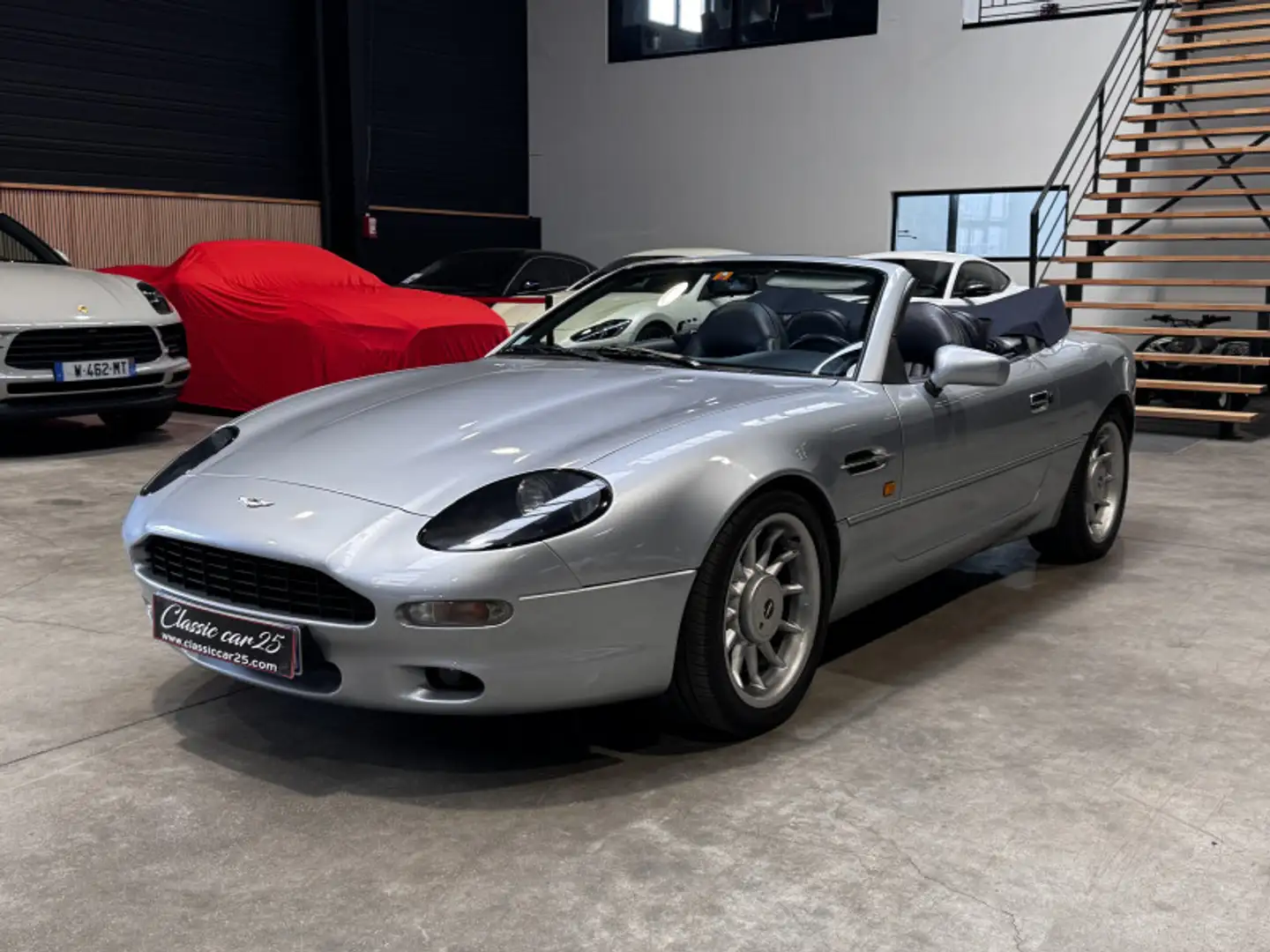 Aston Martin Volante 6 CYLINDRES CABRIOLET / CARNET FULL ASTON Grigio - 1