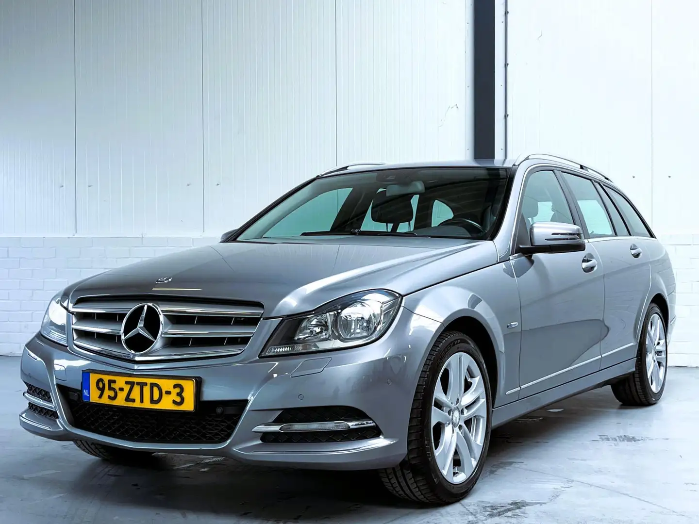 Mercedes-Benz C 250 Estate Avantgarde Trekhaak|Standkachel|1e Eigenaar Grijs - 2