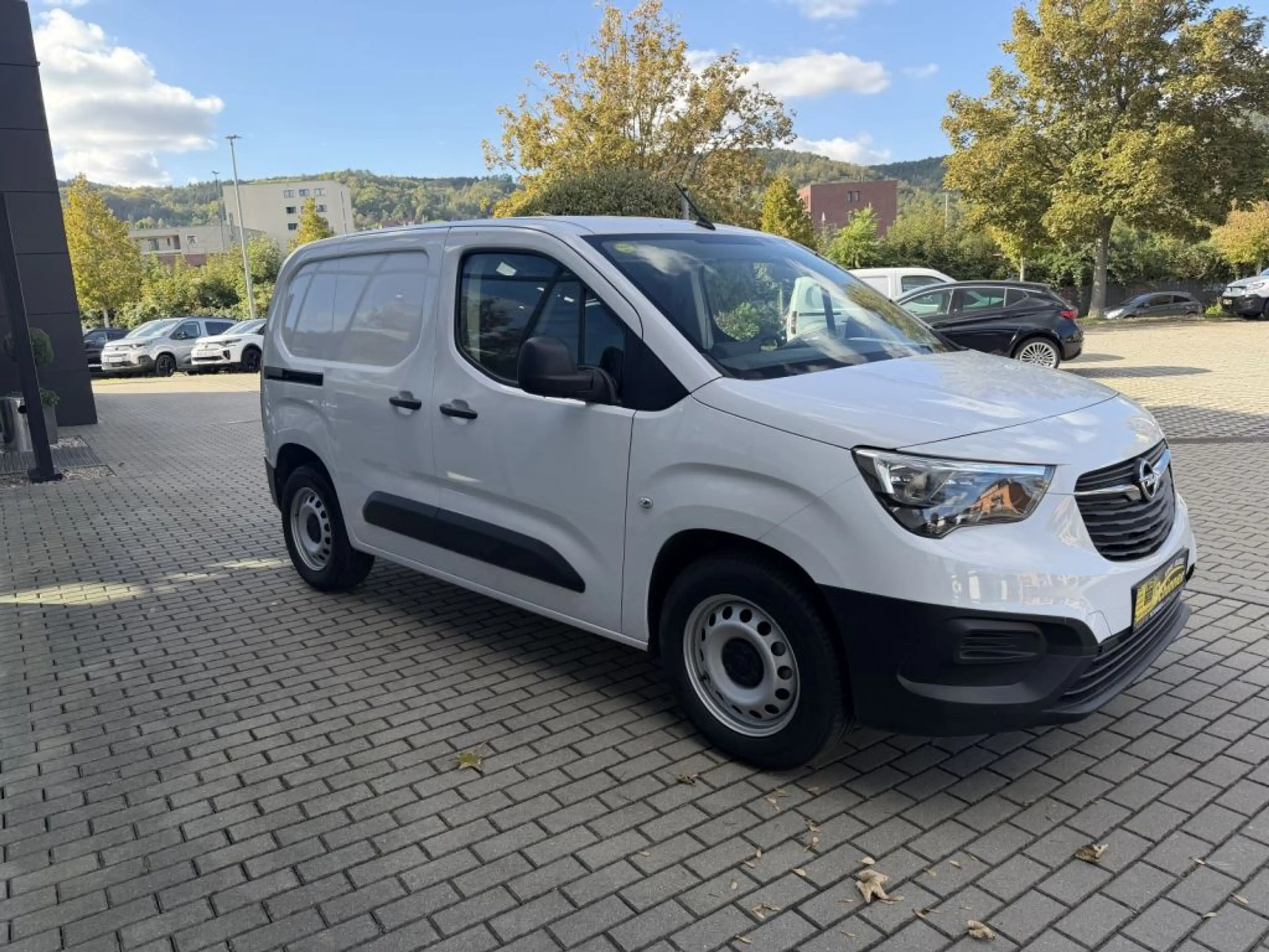 Opel Combo-e Cargo (50-kWh) Edition — photo 9