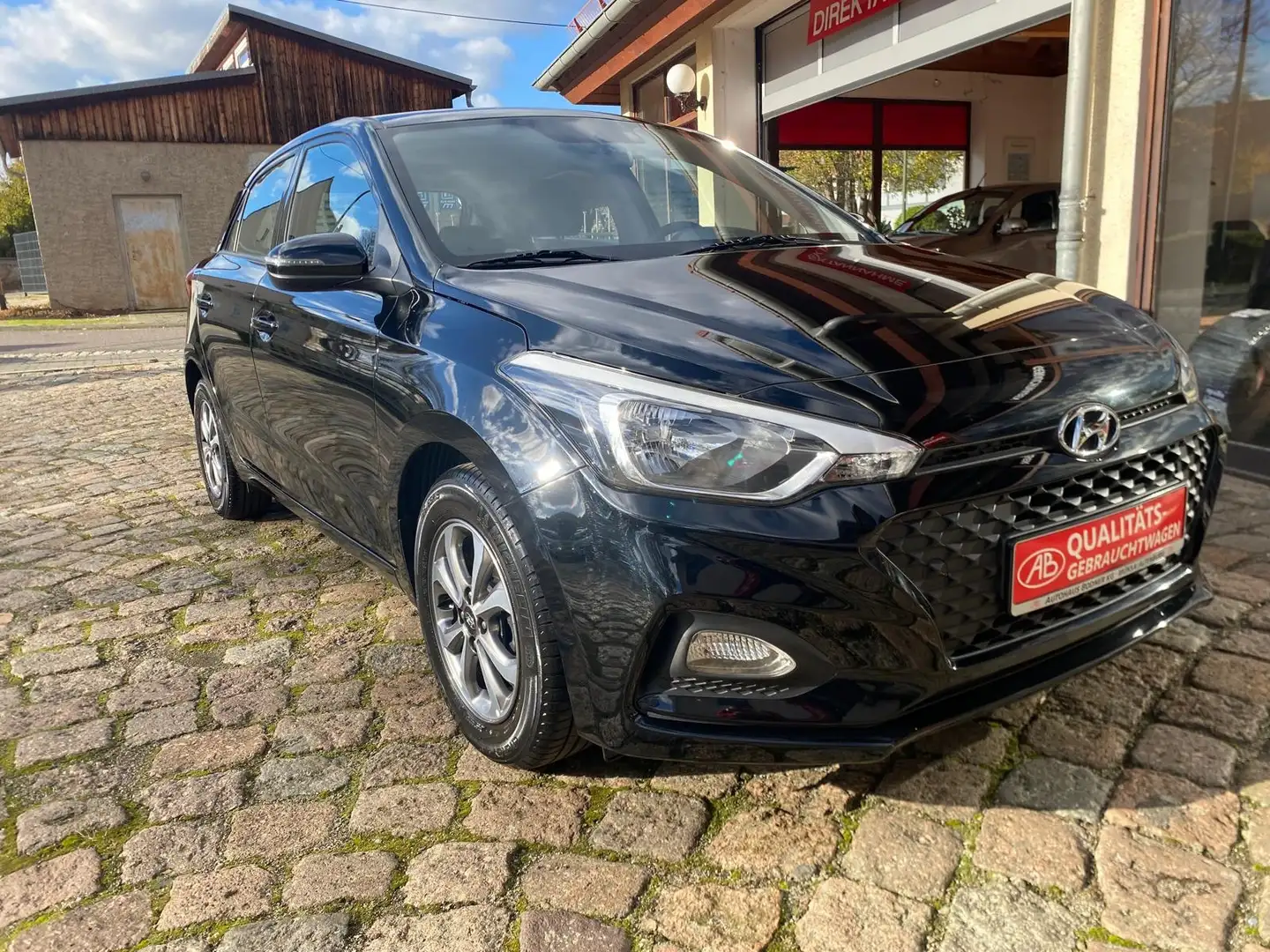 Hyundai i20 aus 1. Hand! Schwarz - 2