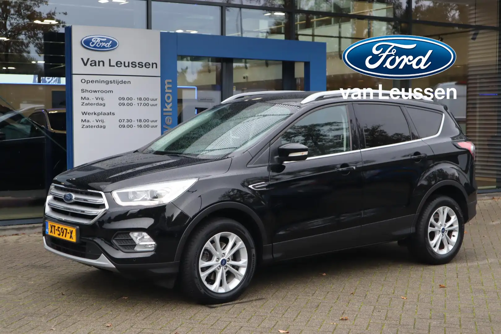 Ford Kuga 1.5 150PK TITANIUM AFN-TREKHAAK WINTERPACK APPLE/A Zwart - 1