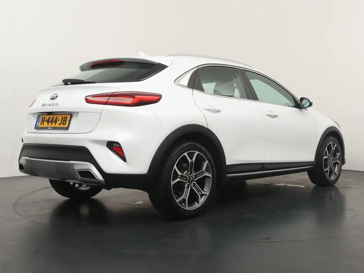 Kia XCeed 1.4 T-GDi DynamicLine | Parkeercamera | Navigatie Wit - 2