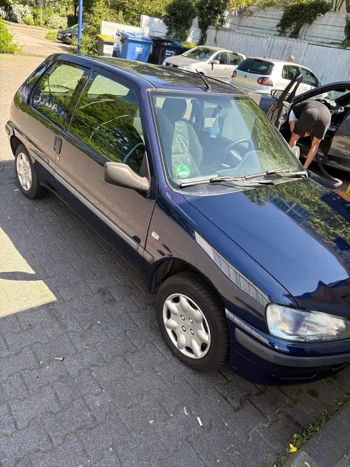 Peugeot 106