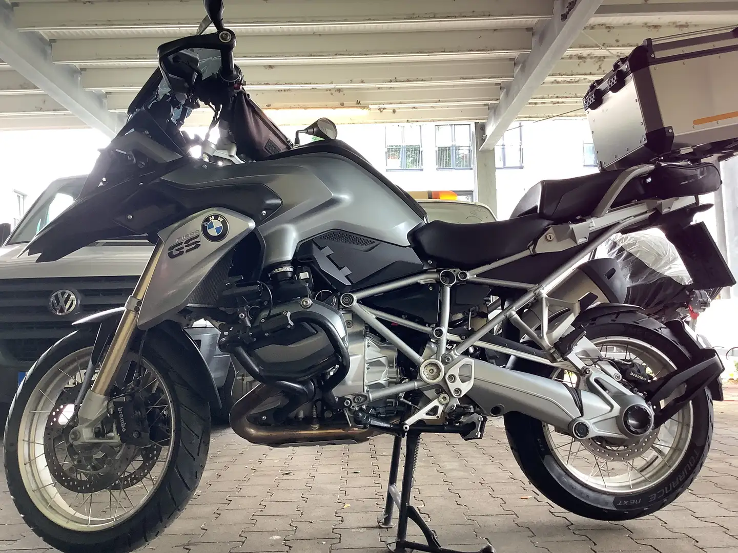 BMW R 1200 GS LC crna - 1