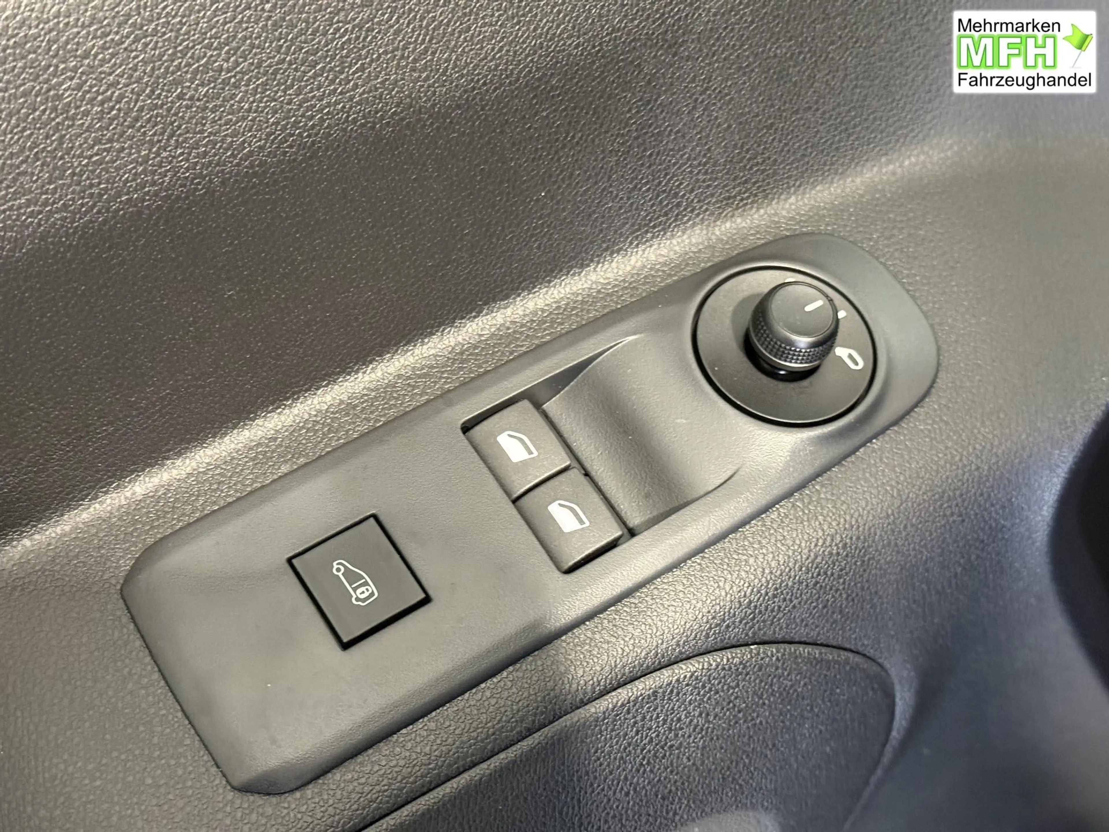 Fiat Doblo Länge XL Erhöhte Nutzlast 1.5 BlueHDi 75 kW (10... — photo 12