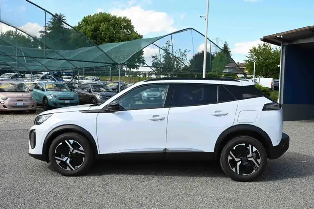 Peugeot 2008 view 8