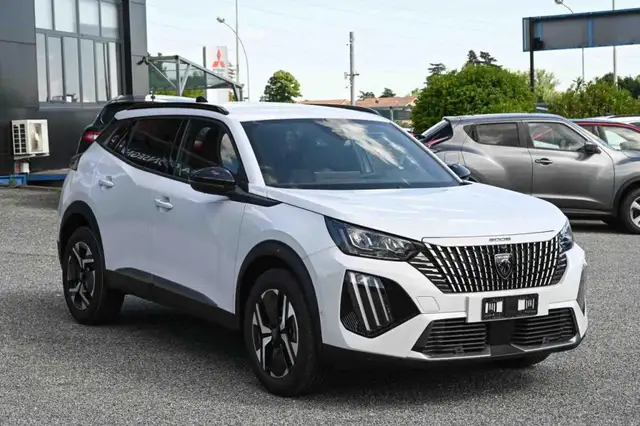 Peugeot 2008 view 3