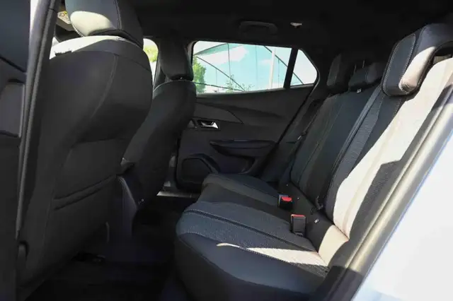Peugeot 2008 view 15