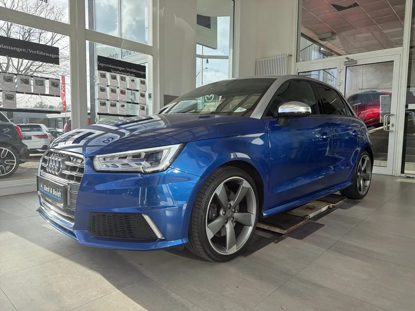 Audi S1 2.0TFSI quattro*MMI,BOSE,XENON,EINPARKHILFE* - 2