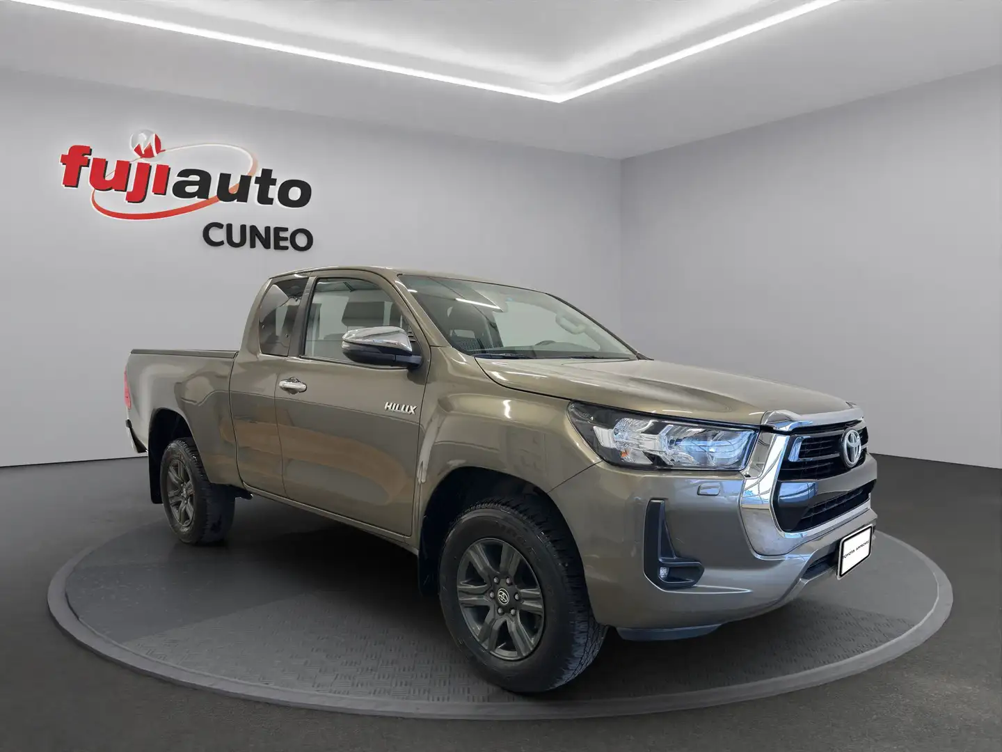 Toyota Hilux Hilux 2.4 d-4d extra cab Lounge 4wd Brun - 2