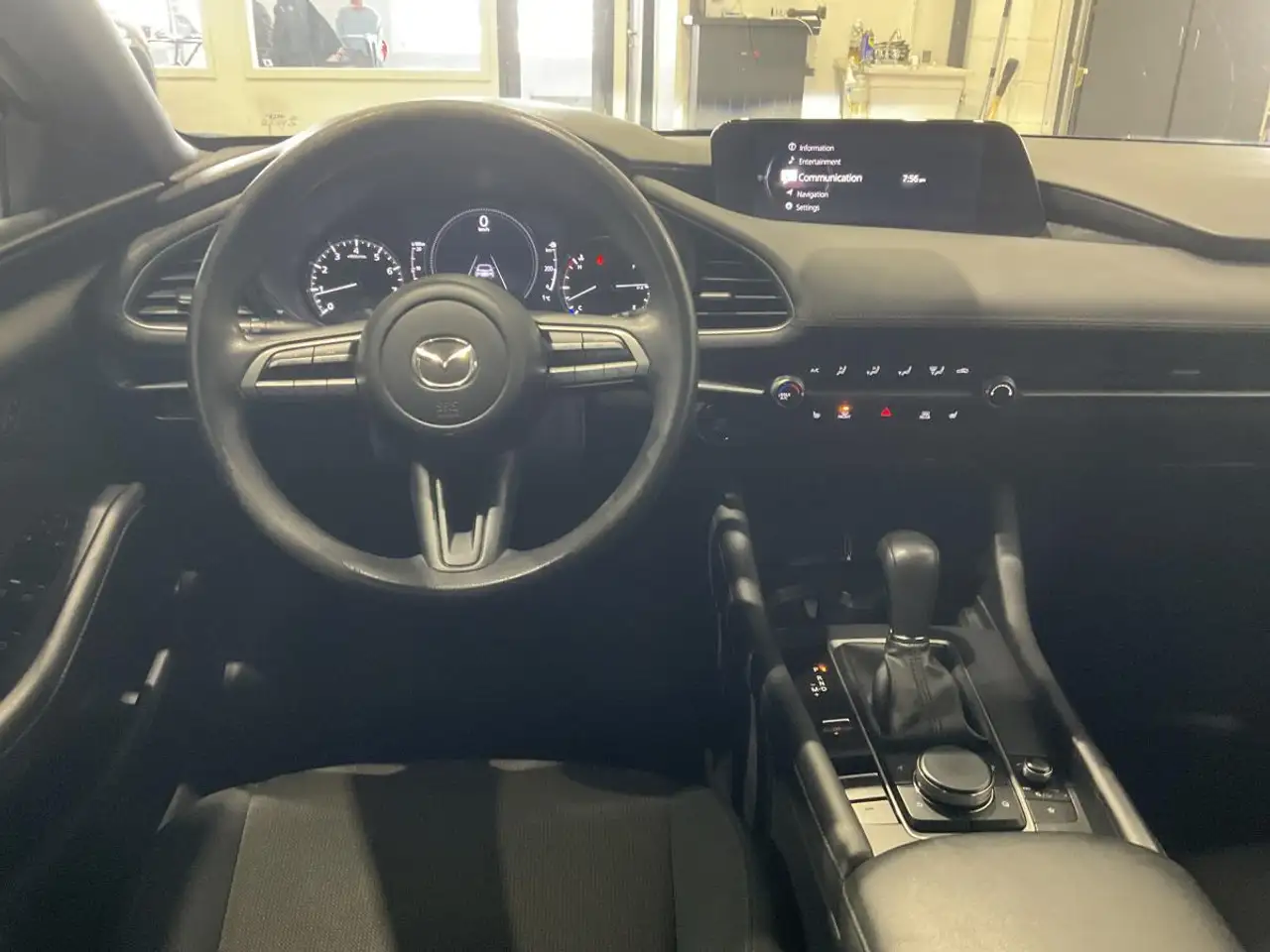 Mazda 3 снимка Mazda 3