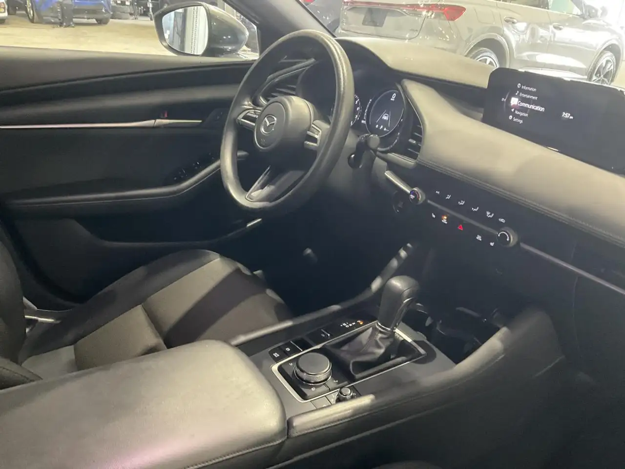 Mazda 3 снимка Mazda 3