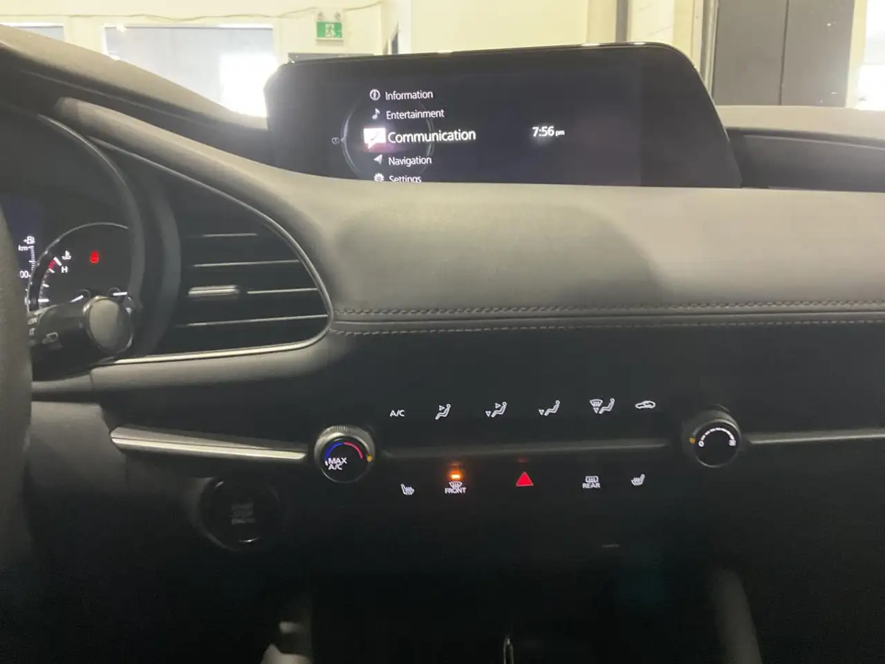 Mazda 3 снимка Mazda 3