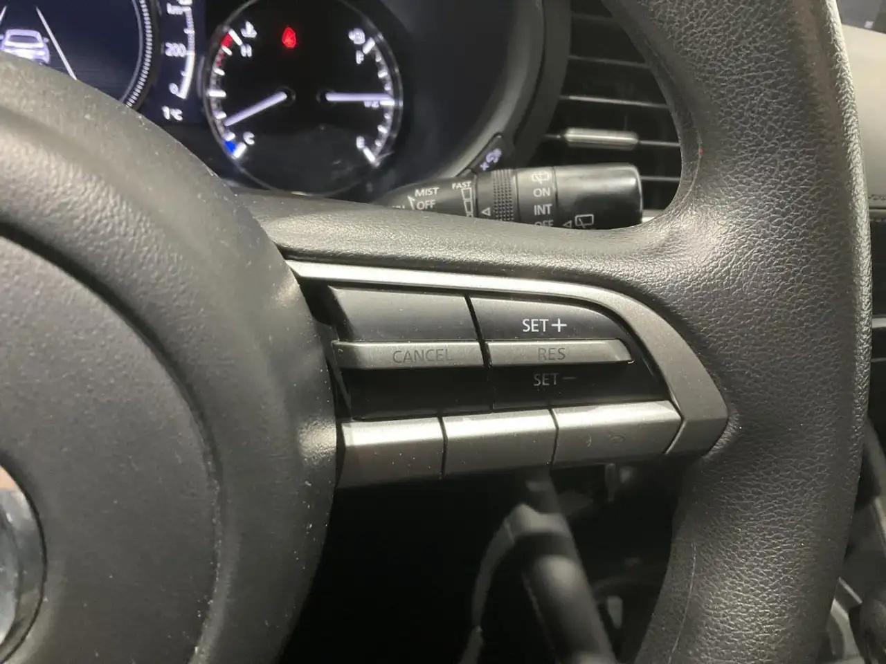 Mazda 3 снимка Mazda 3