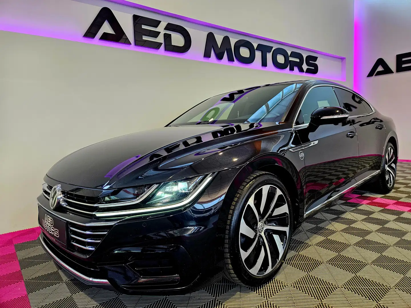 Volkswagen Arteon R-Line Schwarz - 2