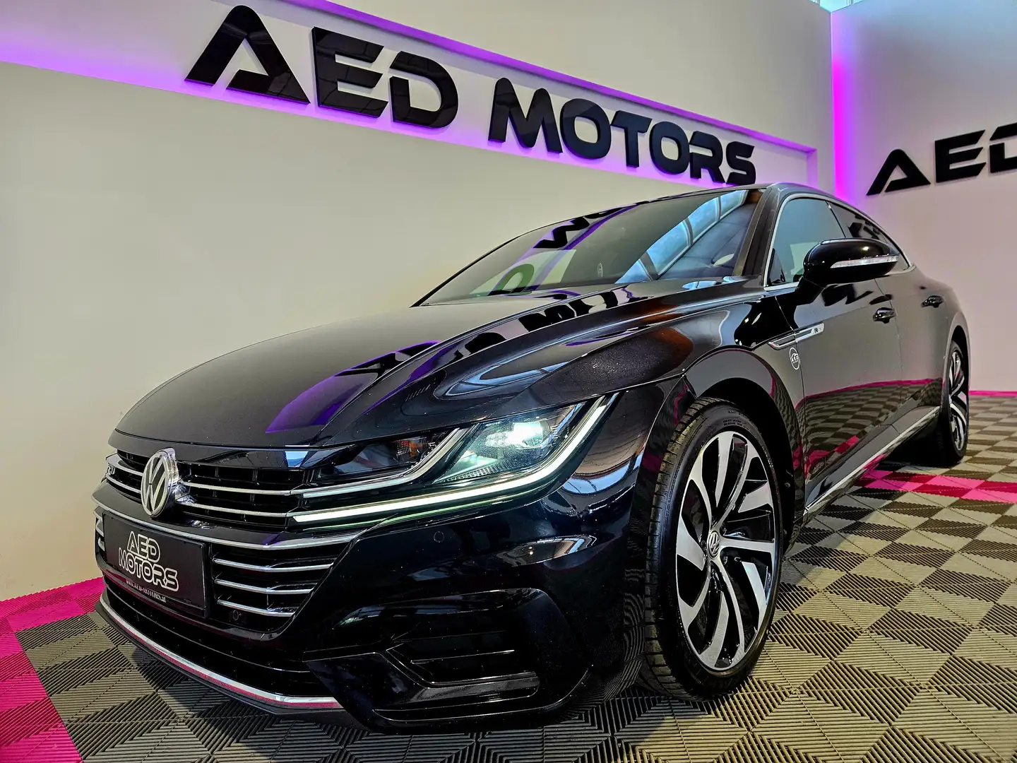 Volkswagen Arteon R-Line Schwarz - 1