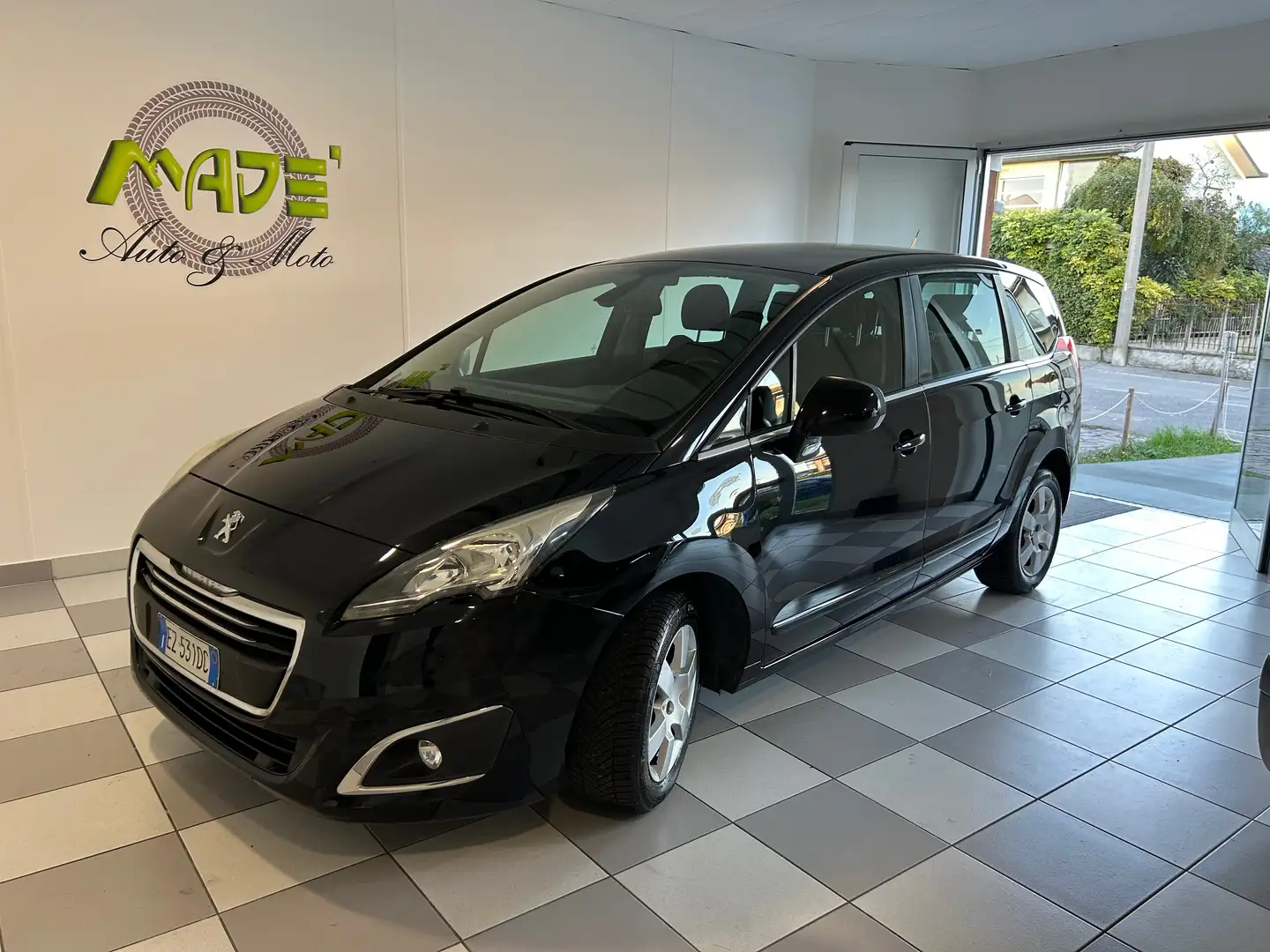 Peugeot 5008 1.6 hdi Business 115cv Nero - 1