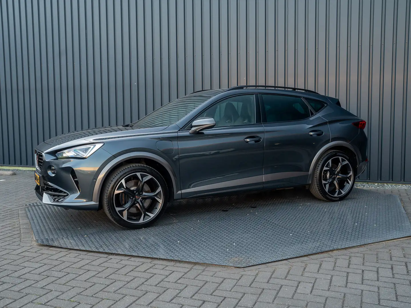 CUPRA Formentor 1.4 e-Hybrid VZ Copper Edition | Trekhaak wegkl. | Grijs - 2