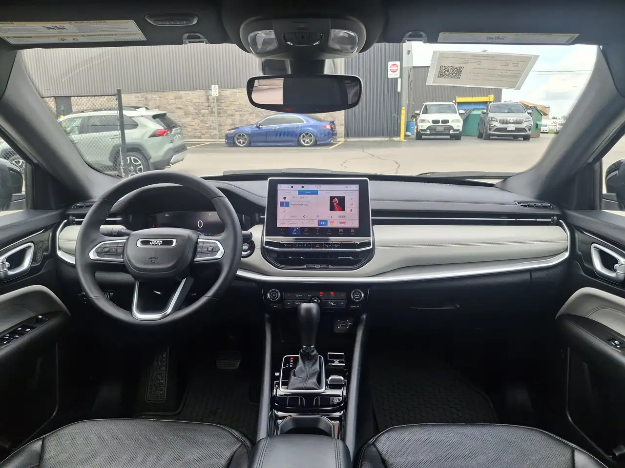 Jeep Compass photo Jeep Compass