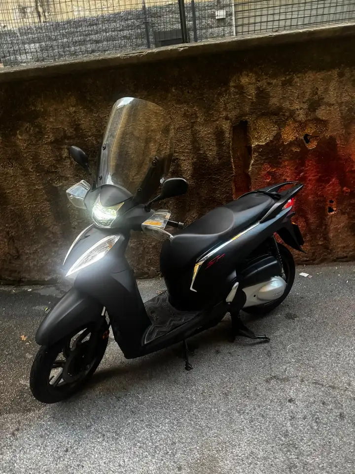 Honda SH 300