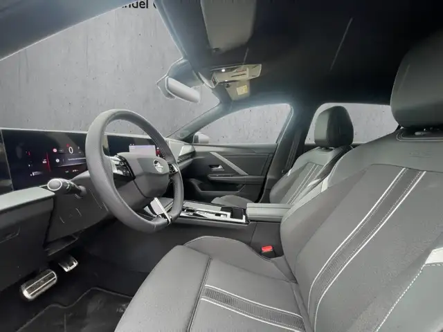 Opel Astra view 9