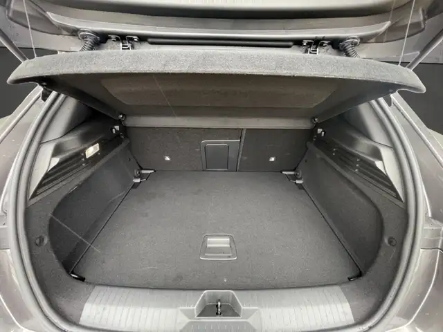 Opel Astra view 7