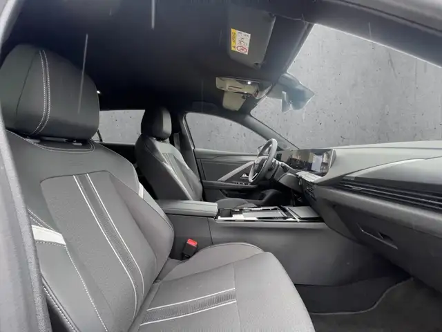 Opel Astra view 13