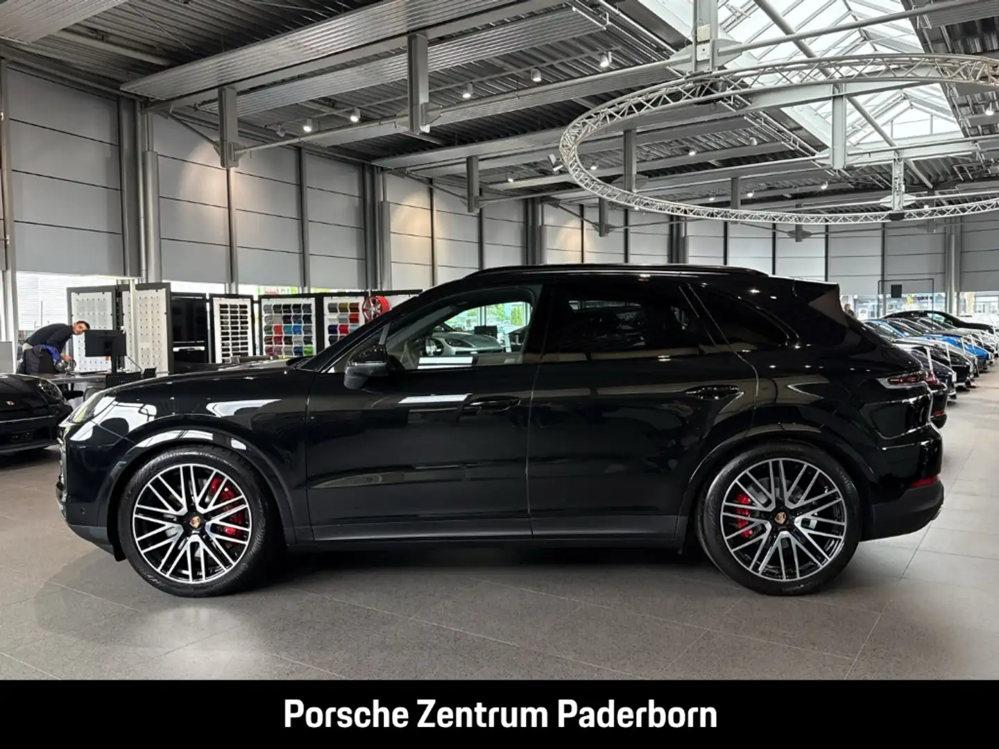 Porsche Cayenne S LED-Matrix Sport-Chrono Surround-View Schwarz - 2