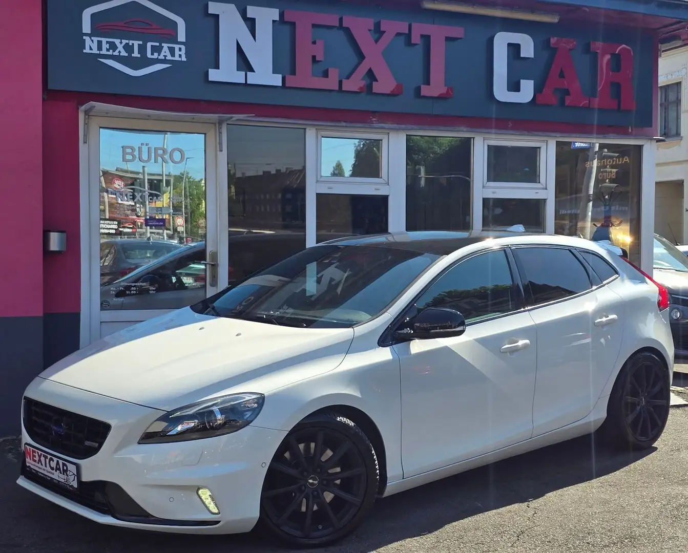 Volvo V40 Summum D4/Auto/Navi/Kamera/ Blanc - 1