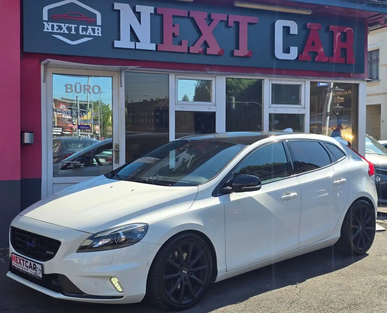 Volvo V40 Summum D4/Auto/Navi/Kamera/ Blanc - 2