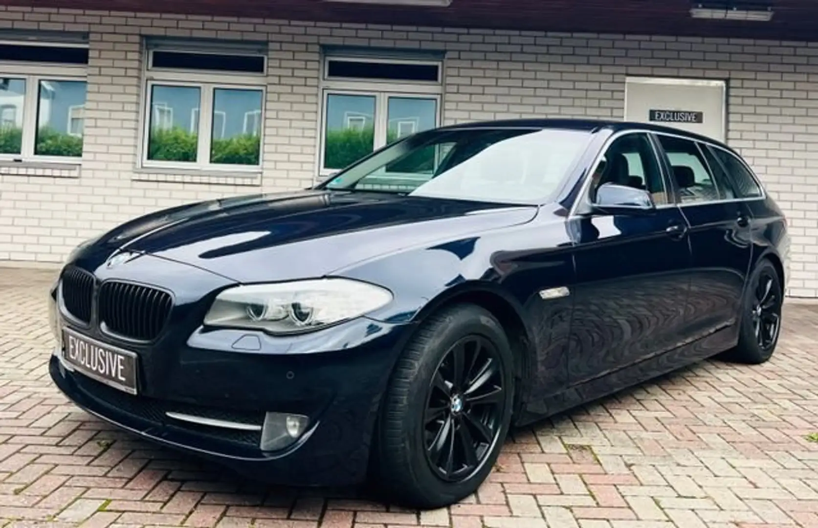 BMW 520 520 d Xenon AHK Sitzheizung Navi LED Sportpaket Blau - 1