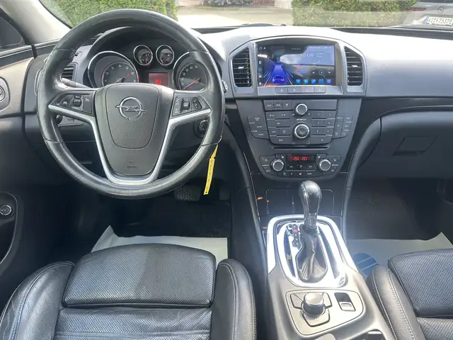 Opel Insignia view 9