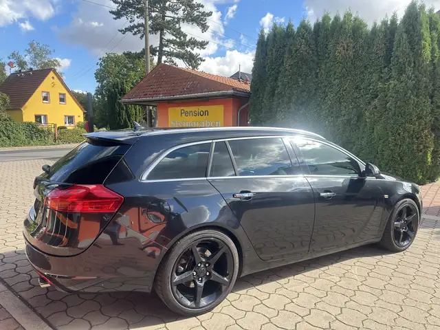 Opel Insignia view 4