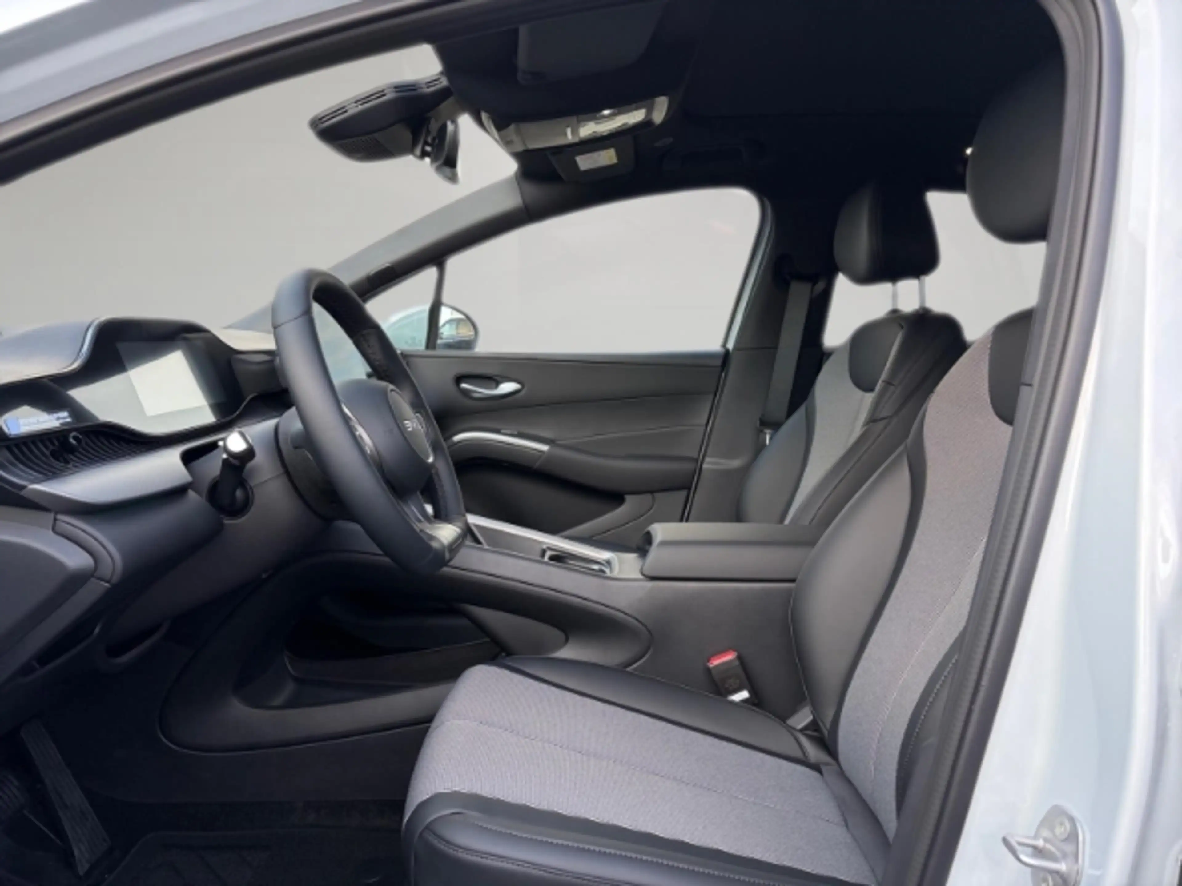 BYD Dolphin G DM-i 1.5 Comfort Panorama/Klimaautomatik/Sitzheizu — photo 8