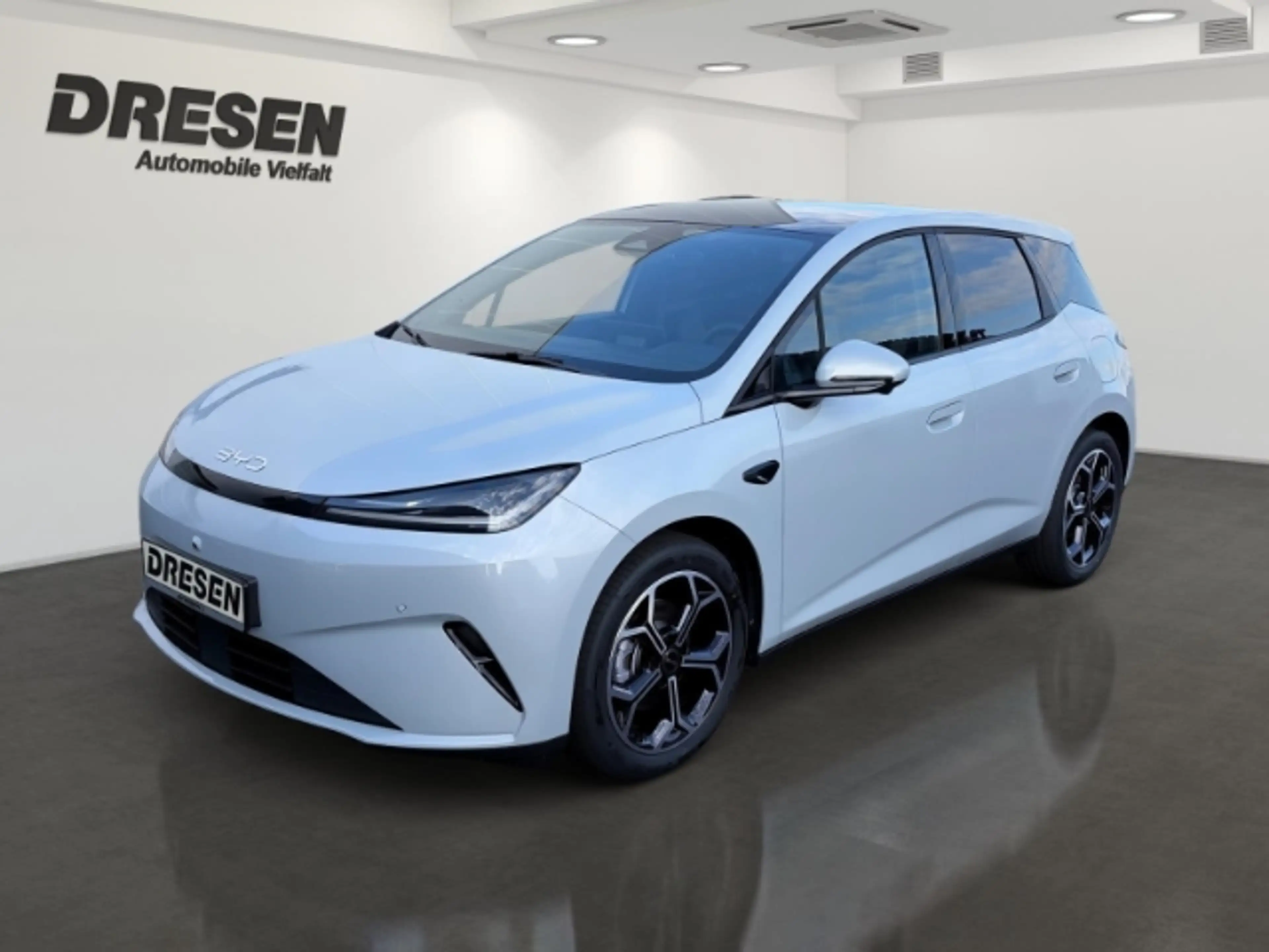 BYD Dolphin G DM-i 1.5 Comfort Panorama/Klimaautomatik/Sitzheizu — photo 2
